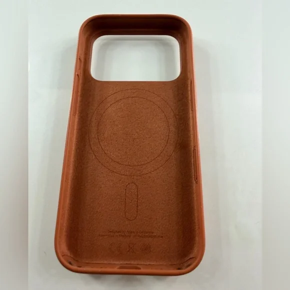 Apple iPhone 17 Pro Silicone Case in Terra Cotta - Picture 6 of 9